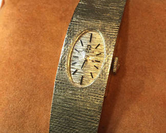 Lot 453: Working Vintage 14K Yellow Gold Omega Ladies Watch (17+ dwt)