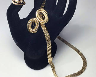 Lot 460: Vintage 14K Gold Jewelry (24+ dwt)