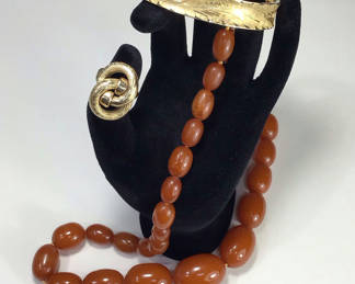 Lot 471: Vintage 14K Statement Jewelry (18+ dwt)
