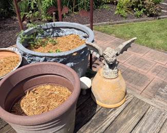 Pots and gargoyal