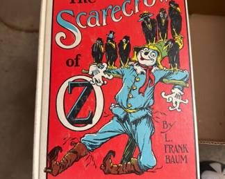 The scarecrow of Oz book Frank Baum