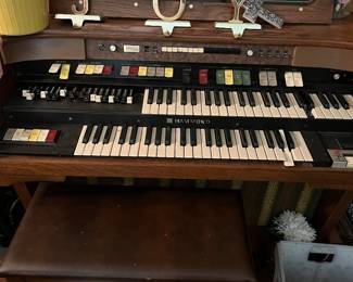 vintage dual-manual Hammond electric organ - good condition 