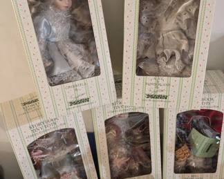 Story Book Tiny Tots Dolls