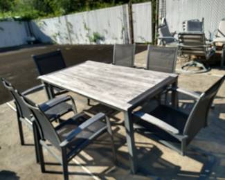 Patio table w/6 chairs - Teak top & teak armrests