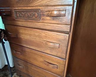 Vintage Solid oak chest 