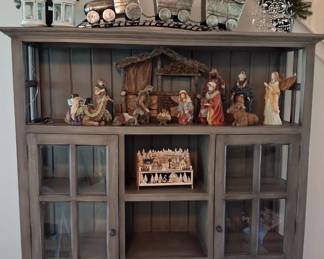 Terrific display cabinet!