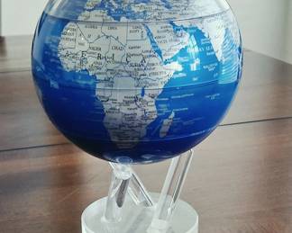 Mova Spinning Globe!
