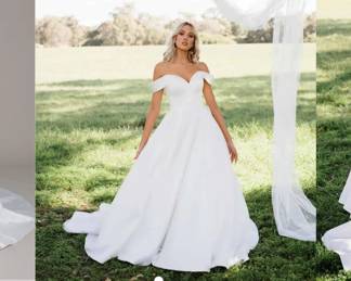 Wedding gown as advertised .