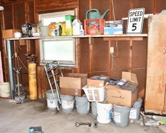 582Garage