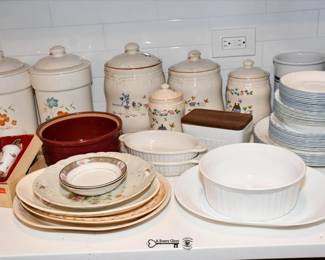 052Kitchen
