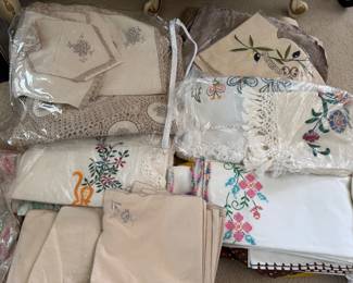 Tablecloths, doilies
