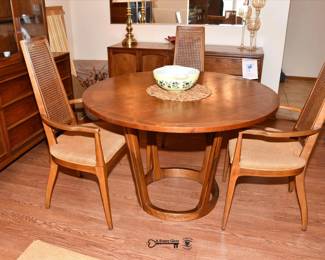 045Dining Room