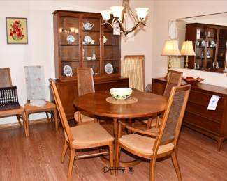038Dining Room