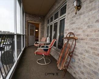 652Balcony
