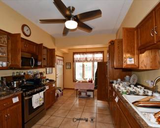 090Kitchen