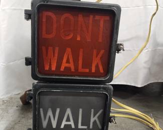 WALK/DONT WALK STREET SIGN