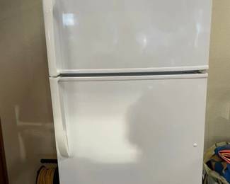 daewoo fridge