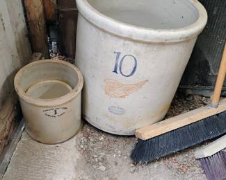 Red Wing crock