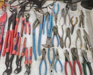 Pliers