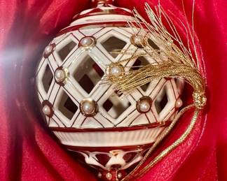 Lenox Florentine & Pearl Ornament