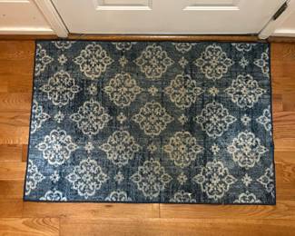 Mohawk Home "Organic Medallion" Navy Blue and Cream Accent Rug