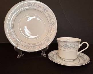 Mikasa Dresden Rose Fine China