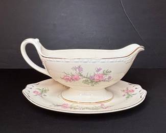 Homer Laughlin Eggshell Georgian Gravy Boat with Underplate