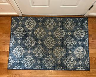 Damask Medallion Throw Rug, Navy/Cream