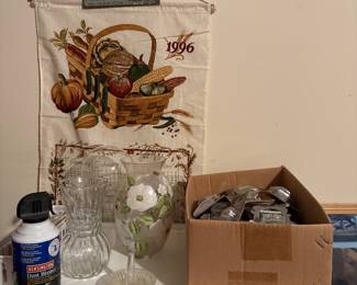 1996 calendar, jars & lids