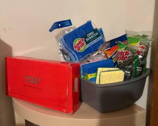 Miscellaneous cleaning items