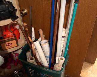 Wastebasket full of items