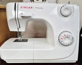 Singer sewing machine model 8280