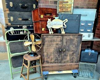 Much rustic!! A good variety of metal, wood and composition cases, cabinets and stools 