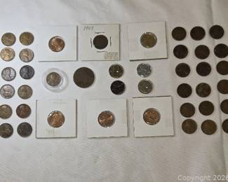 Large Mixed Lot of Vintage US Lincoln Wheat and Memorial Pennies Assorted Dates