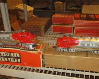Vintage Lionel Santa Fe F3 Diesel Locomotive