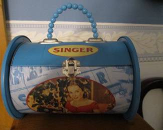 Vintage Singer Barrel Sewing Tin
