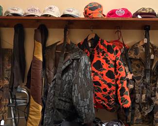 Hats / Caps / Rifle Cases 