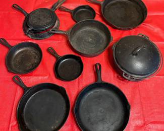 Cast Iron Skillets, Waffle Maker