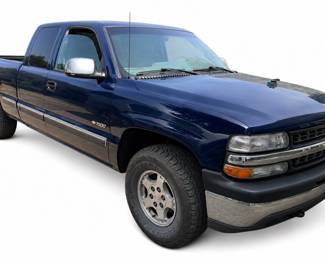 2002 Chevrolet / Chevy Silverado V8 w/ 123k miles
