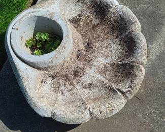 139 CastCementScallopedGardenPlanterorBirdbath