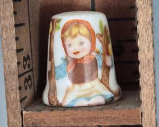 74 VintageYardstickDisplayShelfCollectibleThimbles