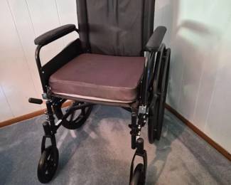 28 NearNewMedlineManualWheelchairElevatingLegRestsCushion