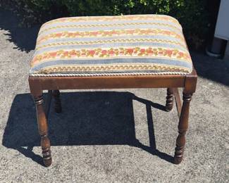 149 VintageUpholsteredVanityBench