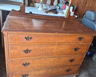 140 AntiqueGeneralFurnitureCoMapleDresserwithMirror