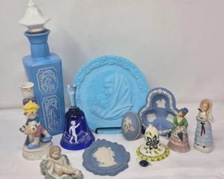 163 WedgewoodLladroFentonMoreMixedDecorativeCollectibles