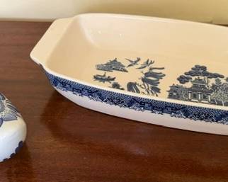 Blue Willow baking and serving dish, porcelain Dutch shoe