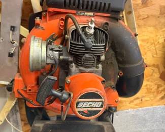 Echo P8400E twostroke gas backpack leaf blower, commercial 39.7 cc, 180 mph max air velocity, 388 CFM air volume