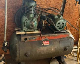 Vintage 2stage pump, 3080 gallon tank industrial air compressor