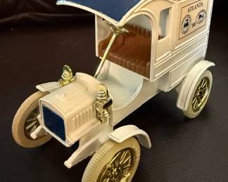 Vintage 1905 Ford Delivery diecast coin bank The Dearborn Inn logo