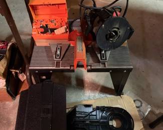 Black and Decker benchtop router table and all accessories and case
